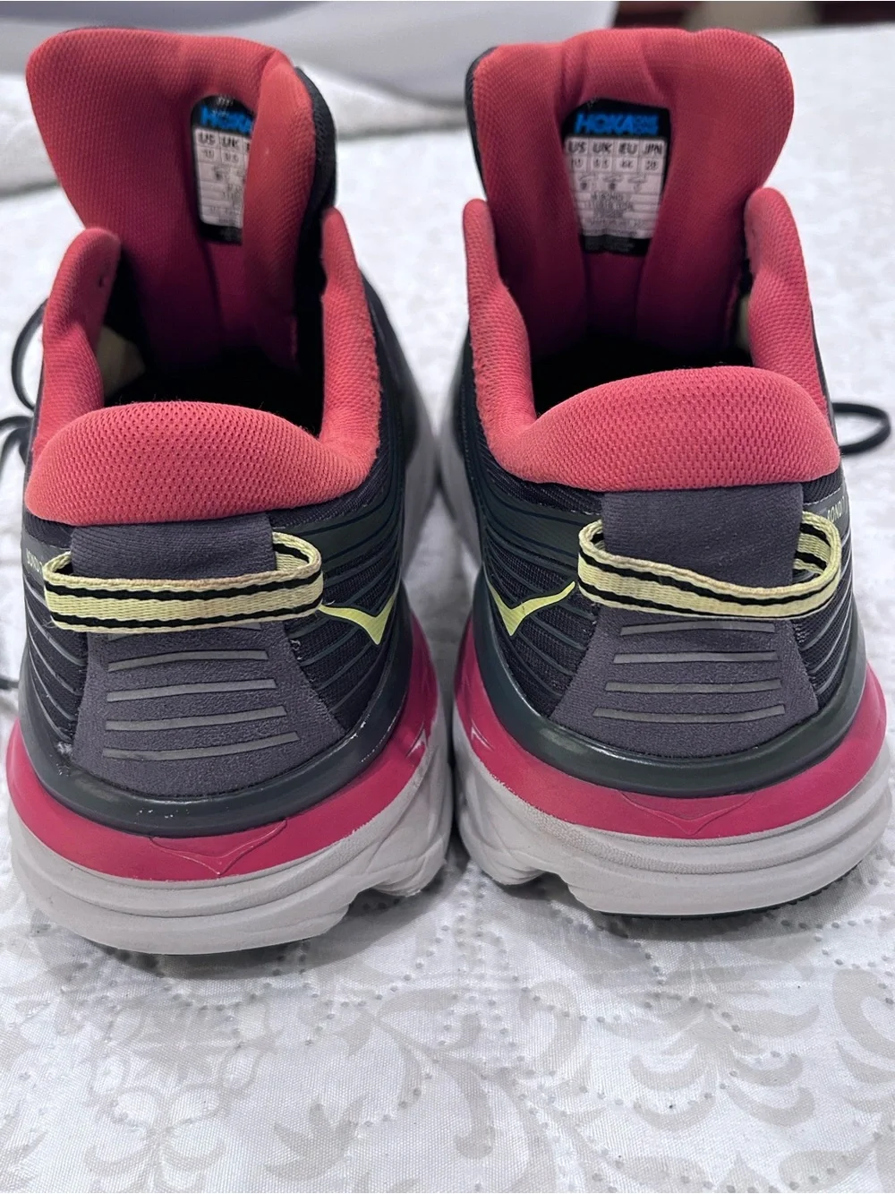 Hoka One One Men’s Size 10 Bondi 7 Color Gray Red/Orange Yellow Comfort